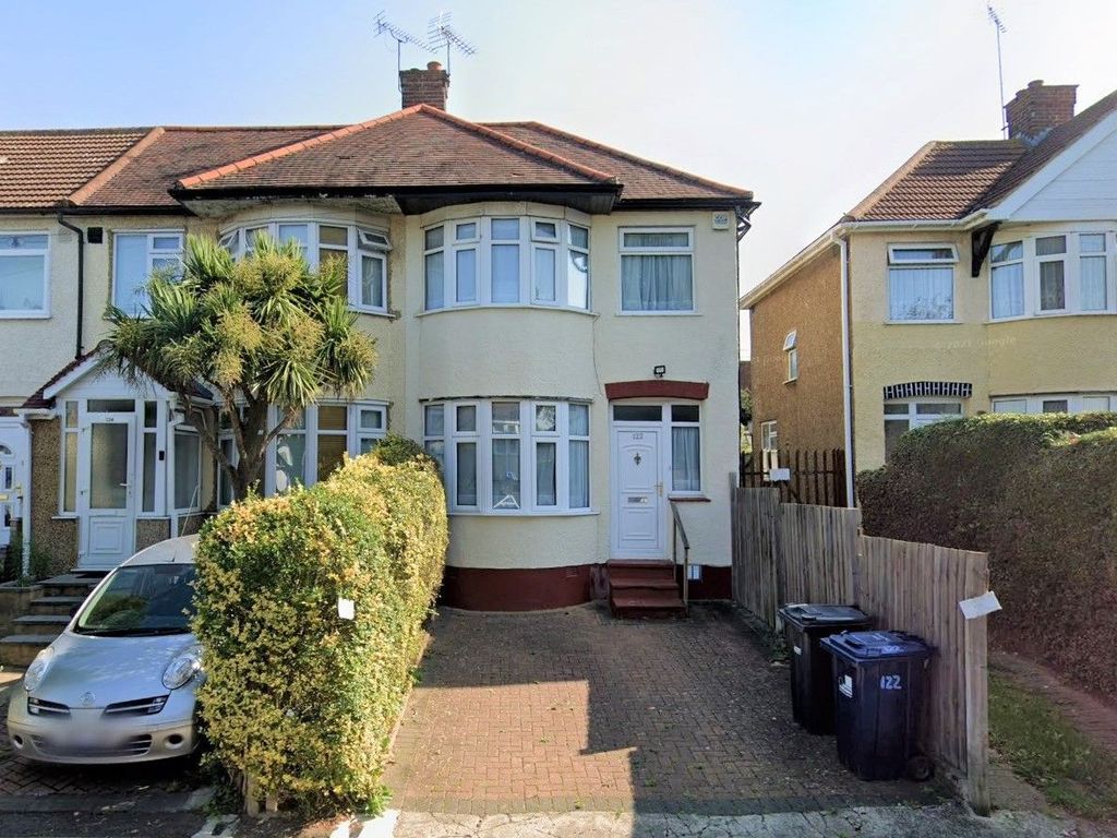2 bed terraced house for sale in Westbury Avenue, Southall UB1, £440,000
