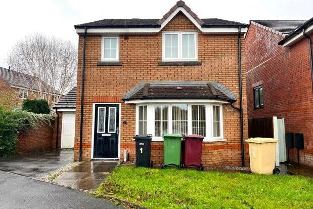 3 bed detached house to rent in Larkspur Close, Bolton BL1, £1,100 pcm