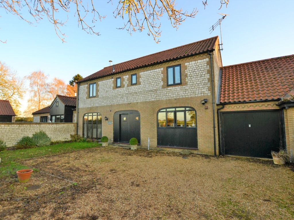 4 bed link-detached house for sale in East Walton, King's Lynn PE32, £550,000