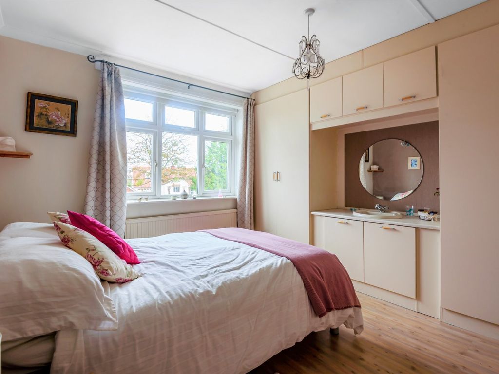 4 bed detached house for sale in Badgeworth Lane, Badgeworth, Cheltenham, Gloucestershire GL51, £665,000