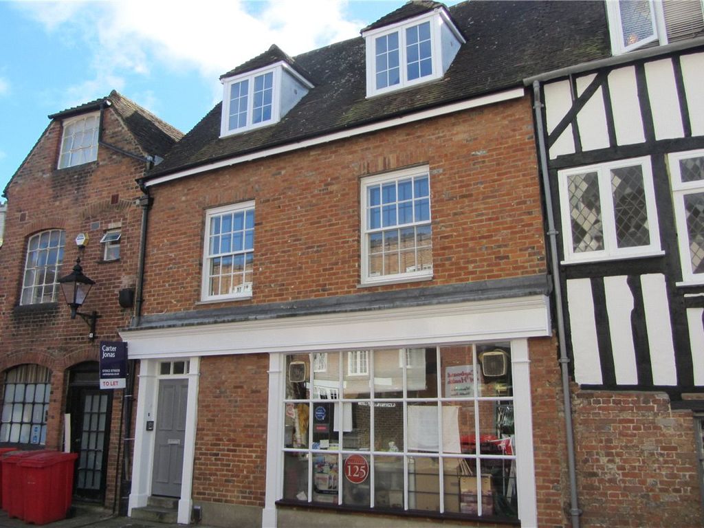 2 bed flat to rent in Little Minster Street, Winchester, Hampshire SO23, £1,300 pcm