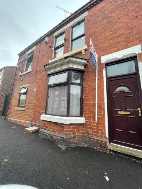 Room to rent in Somerset Road, Hyde Park, Doncaster DN1, £390 pcm