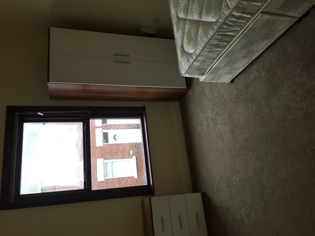 Room to rent in Somerset Road, Hyde Park, Doncaster DN1, £390 pcm