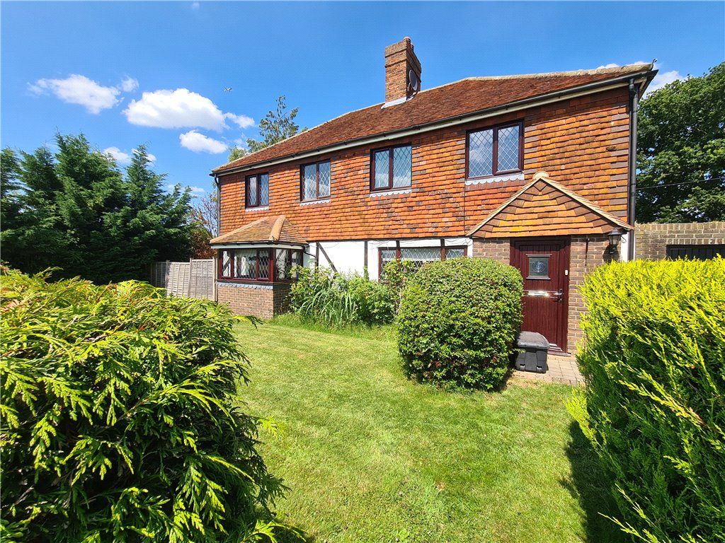 5 bed detached house for sale in Lower South Park, South Godstone, Godstone RH9, £750,000