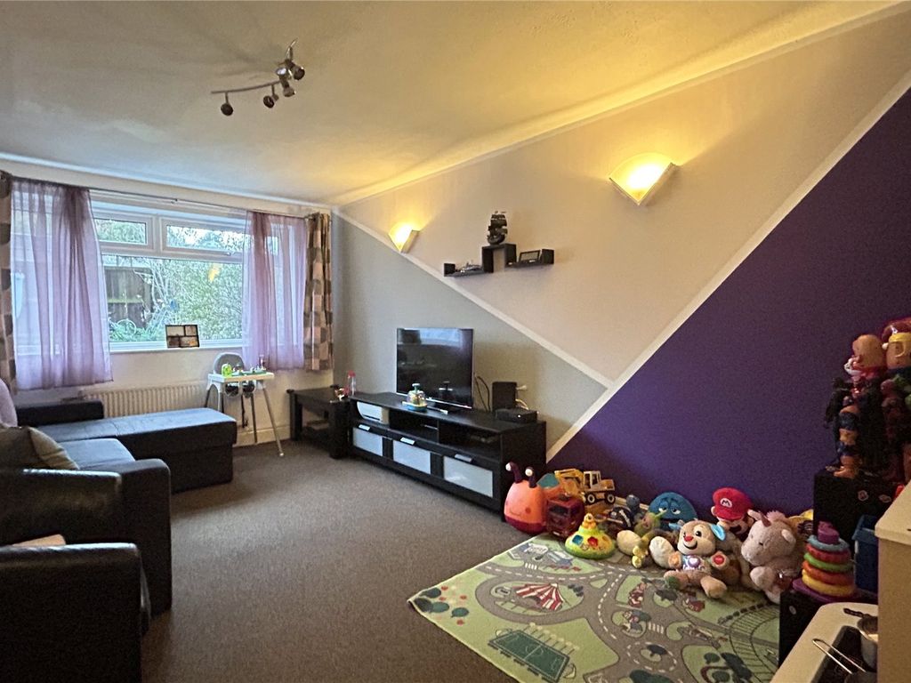 3 bed terraced house for sale in Ringwood, Bracknell, Berkshire RG12, £310,000