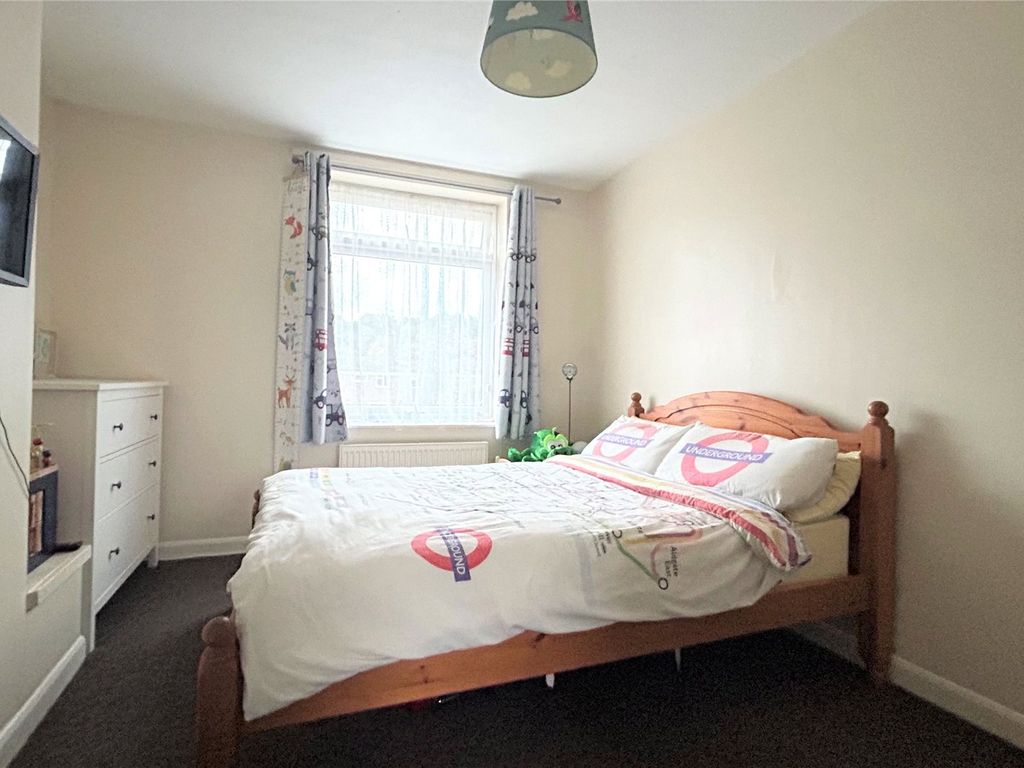 3 bed terraced house for sale in Ringwood, Bracknell, Berkshire RG12, £310,000