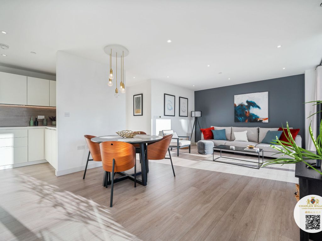 3 bed flat for sale in Flat, Sandpiper Building, Newnton Close, London N4, £930,000