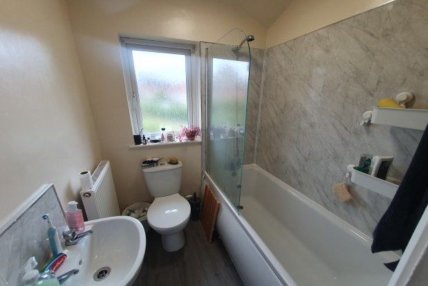 2 bed property to rent in Anslow Avenue, Nottingham NG9, £900 pcm