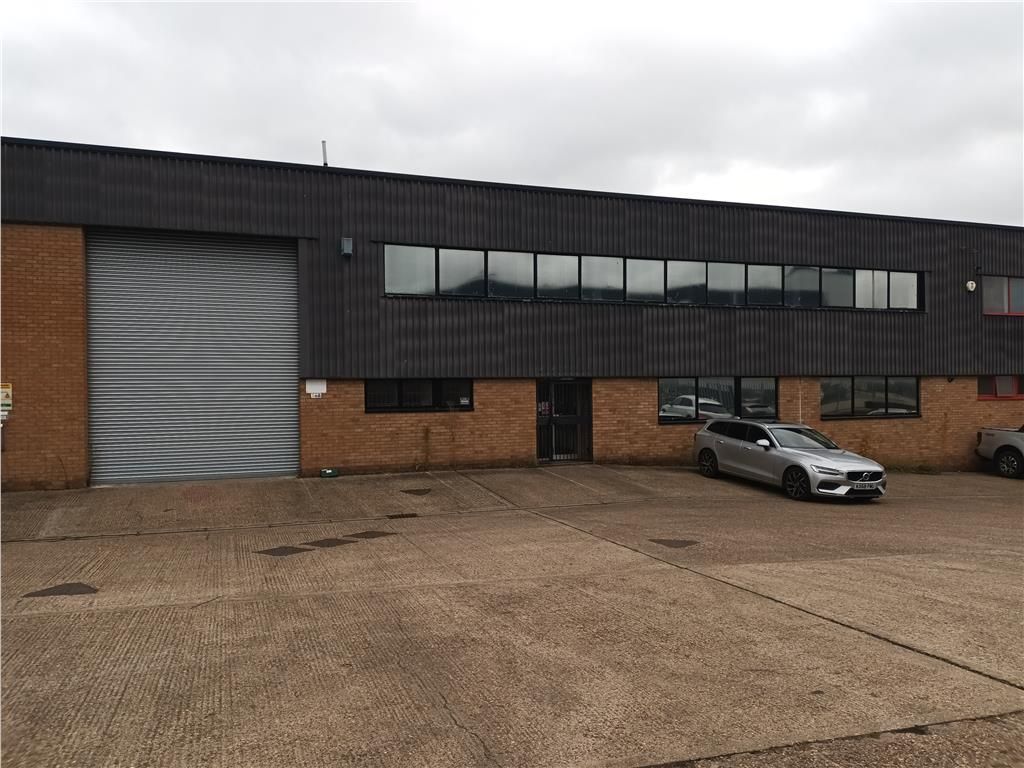 Light industrial to let in 121 Camford Way, Luton, Bedfordshire LU3, £75,000 pa