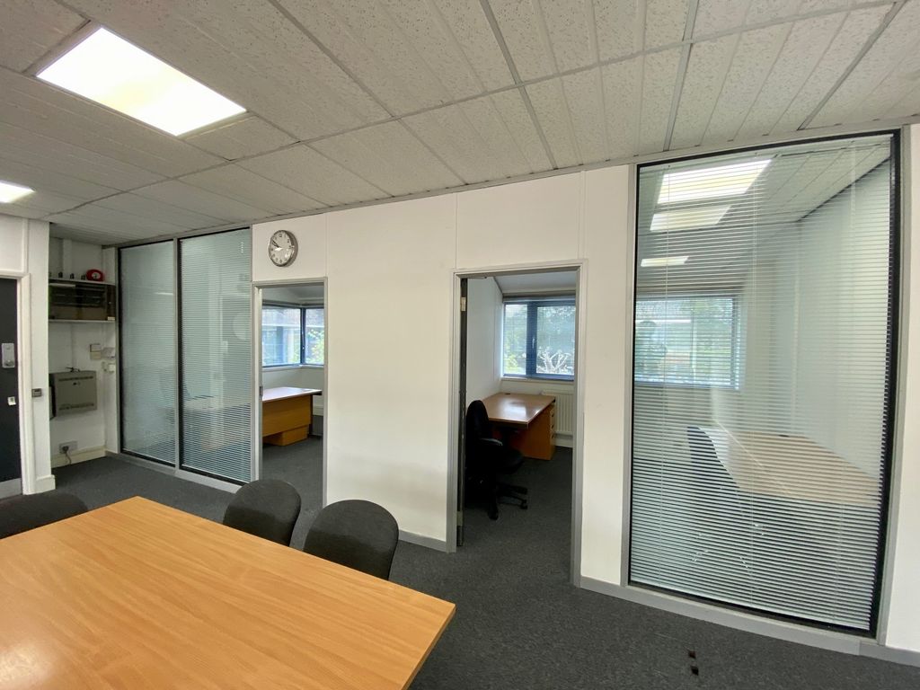 Office to let in Suite 3, No. 2 Drake Walk, Waterfront 2000, Cardiff CF10, £9,000 pa
