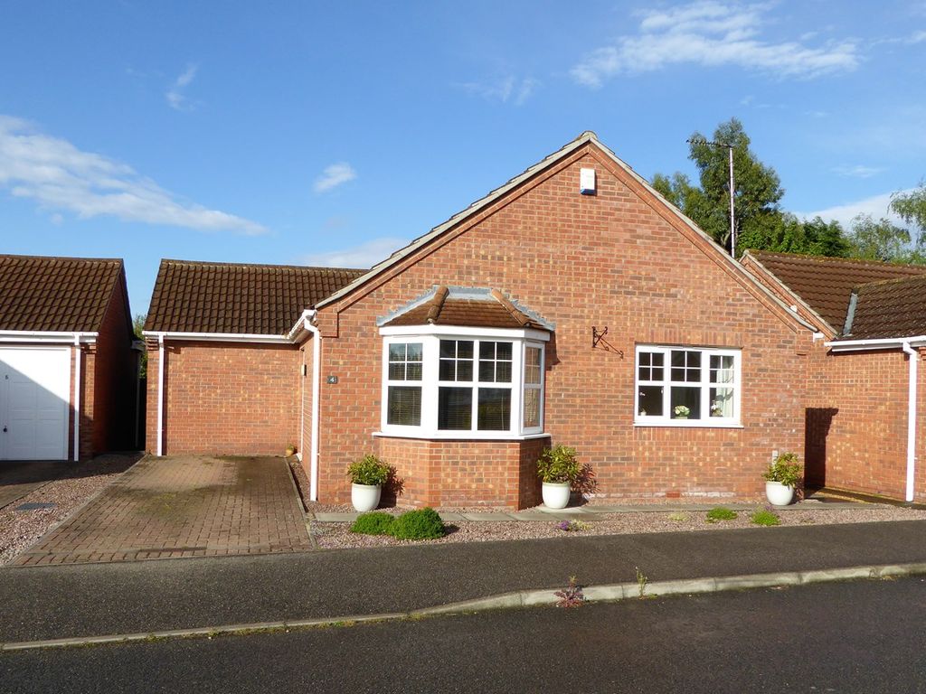 3 bed detached bungalow for sale in Whetstone Way, Outwell, Wisbech PE14, £260,000
