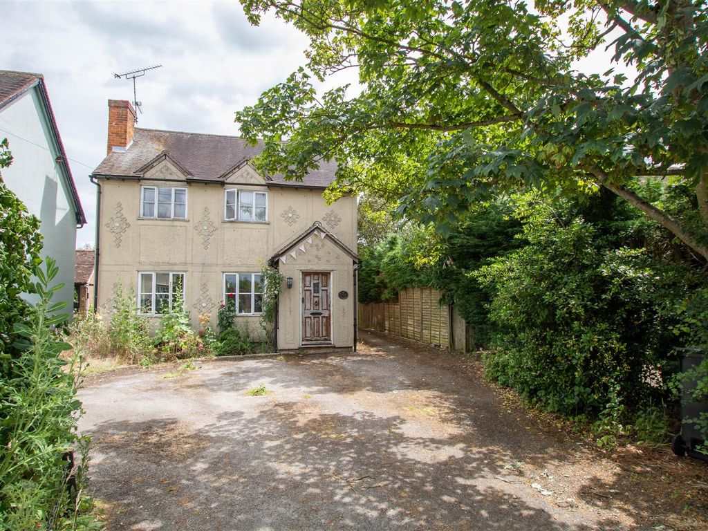 4 bed detached house for sale in Cornish Hall End, Braintree CM7, £425,000