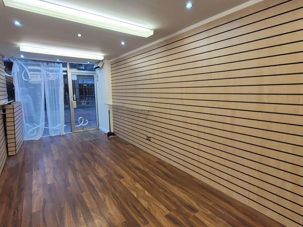Retail premises to let in High Street, Ayr KA7, £6,500 pa