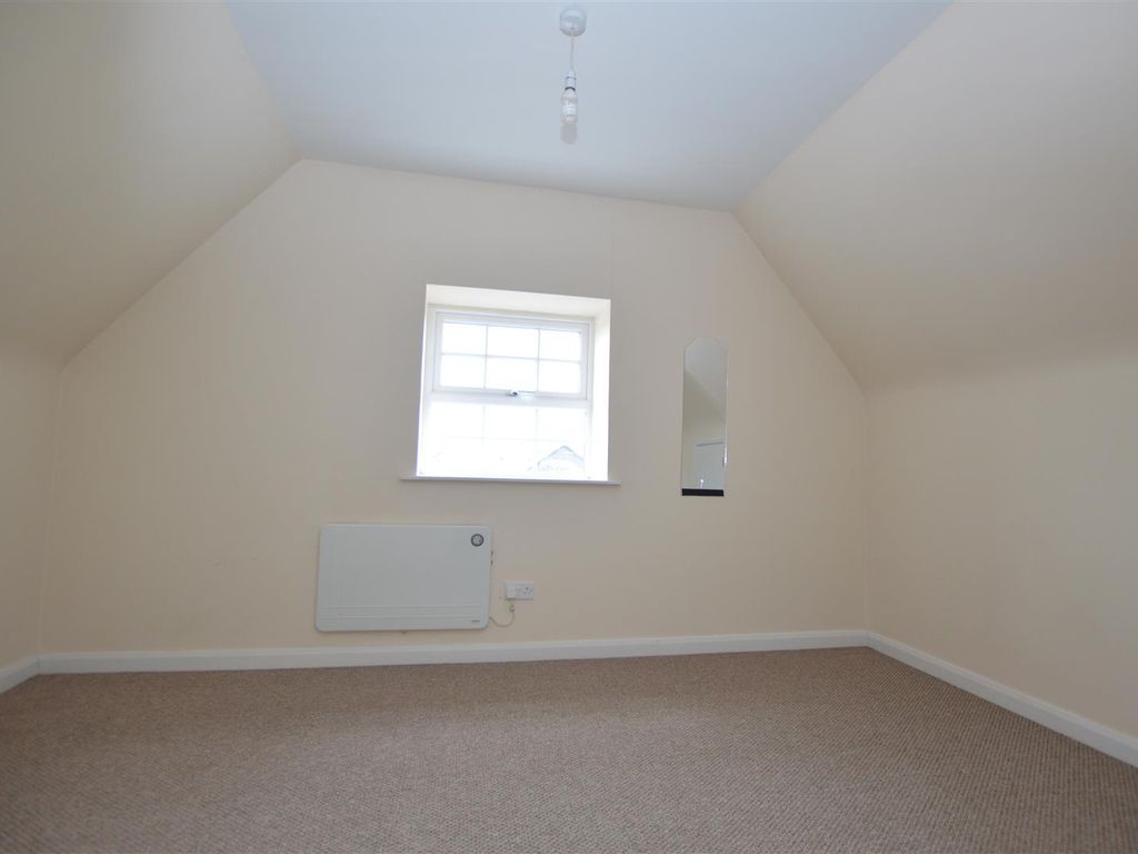 1 bed flat to rent in High Street, Attleborough NR17, £600 pcm