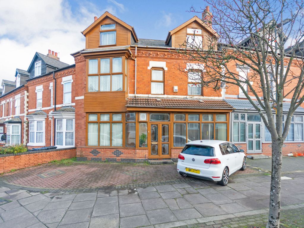4 bed terraced house for sale in Sandford Road, Birmingham B13, £360,000