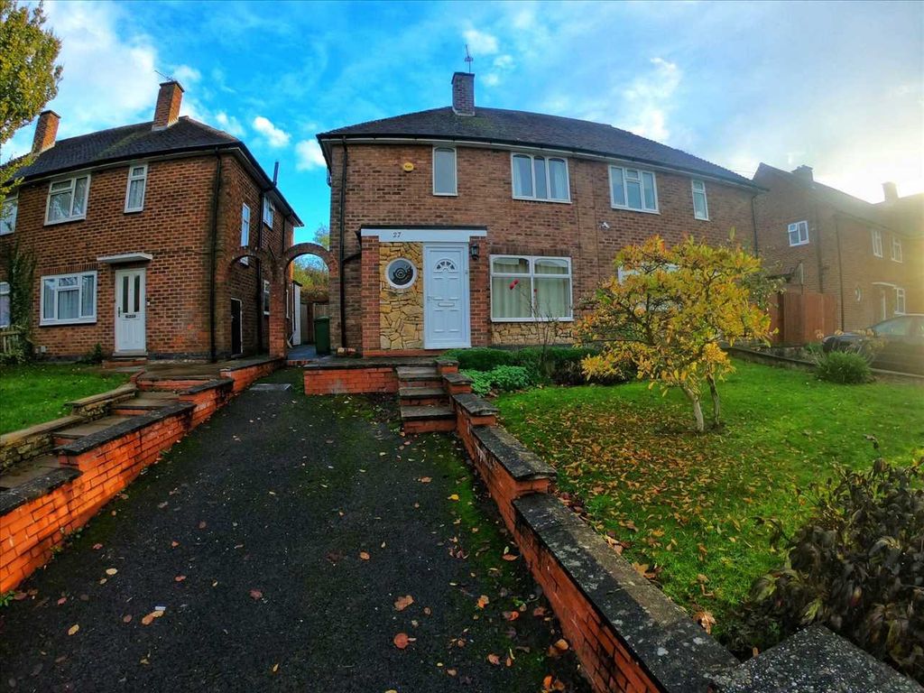 3 bed semi-detached house to rent in Brackleys Way, Solihull B92, £1,470 pcm