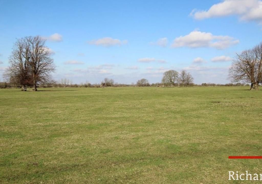 Land for sale in London Road, Norman Cross, Peterborough PE7, £450,000