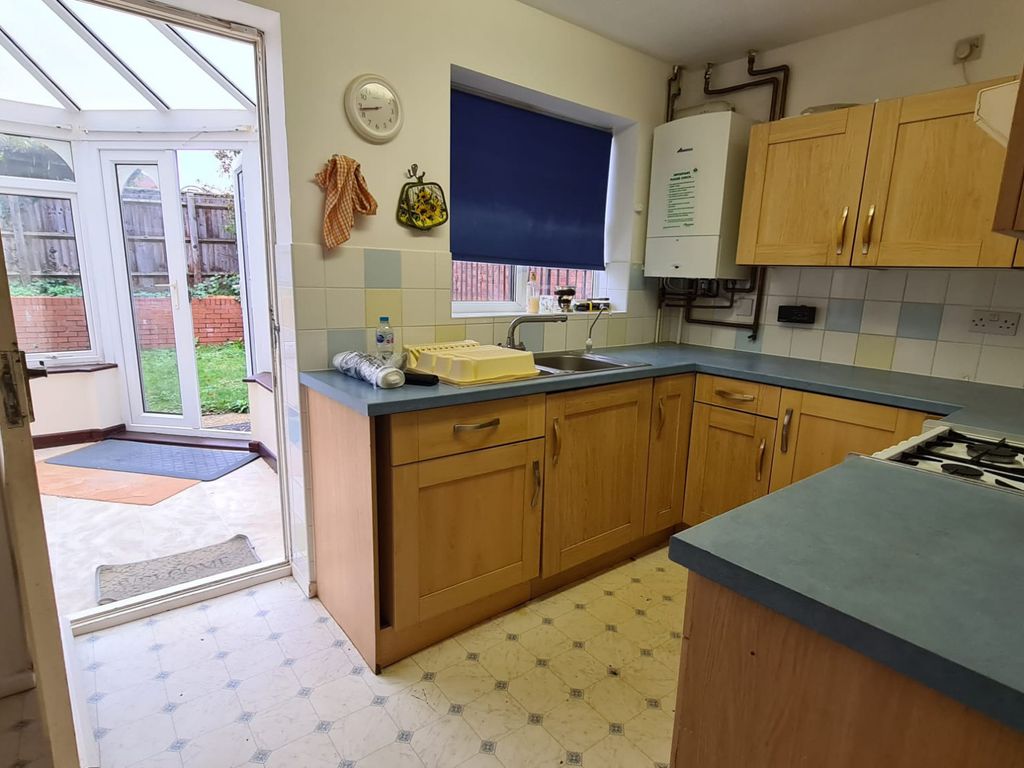 3 bed detached house for sale in Shorham Rise, Buckinghamshire MK8, £500,000