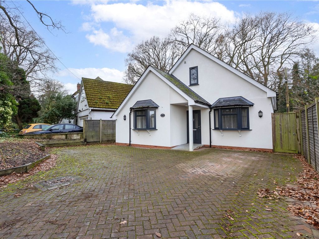2 bed bungalow for sale in Birch Lane, Mortimer Common, Reading RG7, £375,000