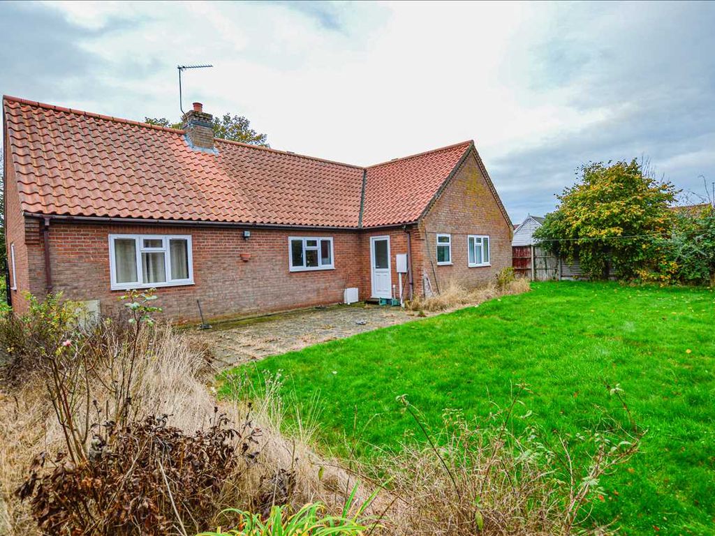 3 bed bungalow for sale in Galley Hill Close, Sleaford NG34, £400,000