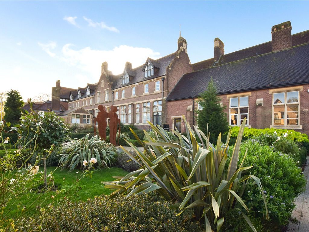 2 bed flat for sale in Old School House, Dunstable, Bedfordshire LU6, £280,000