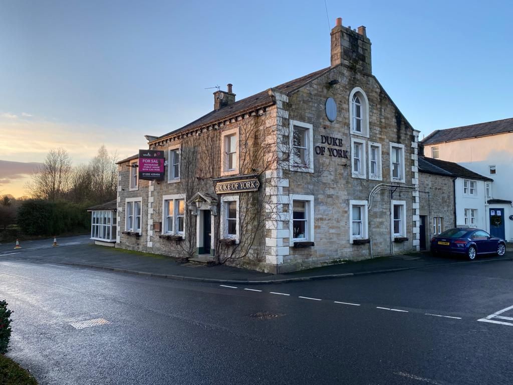 Leisure/hospitality for sale in Duke Of York, Brow Top, Grindleton, Lancashire BB7, £500,000