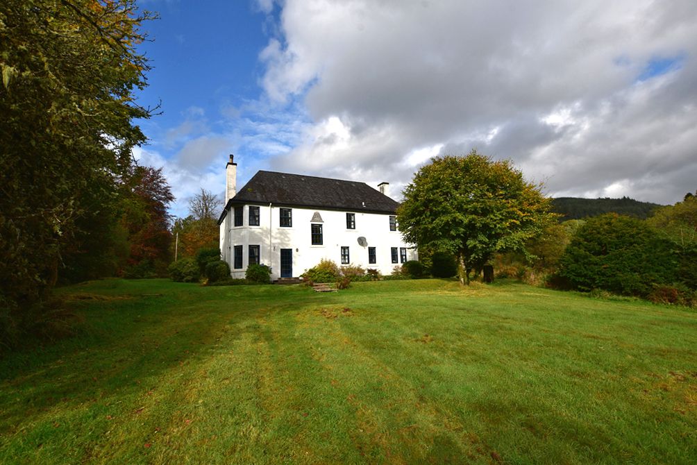 5 bed country house for sale in Balnaline, Dalavich PA35, £525,000