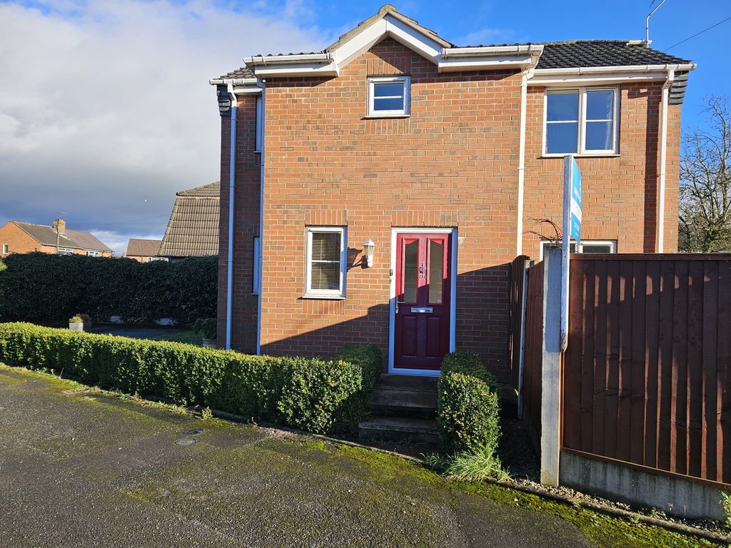 3 bed detached house to rent in John Offley Road, Madeley, Crewe CW3, £875 pcm