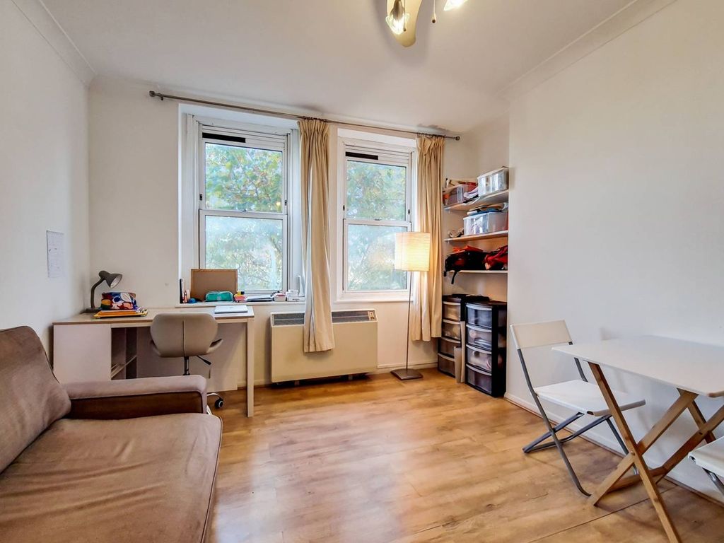 1 bed flat for sale in St Georges Road, Elephant And Castle, London SE1, £425,000