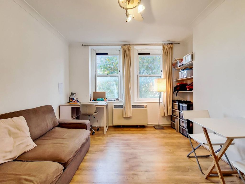 1 bed flat for sale in St Georges Road, Elephant And Castle, London SE1, £425,000