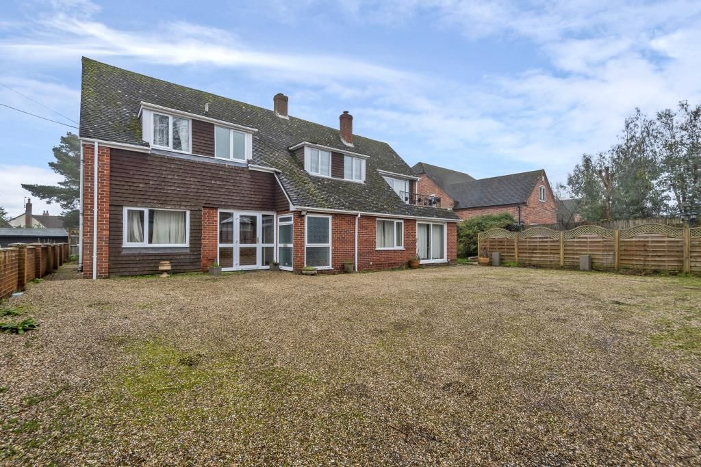 5 bed detached house to rent in Chieveley, Berkshire RG20, £2,000 pcm