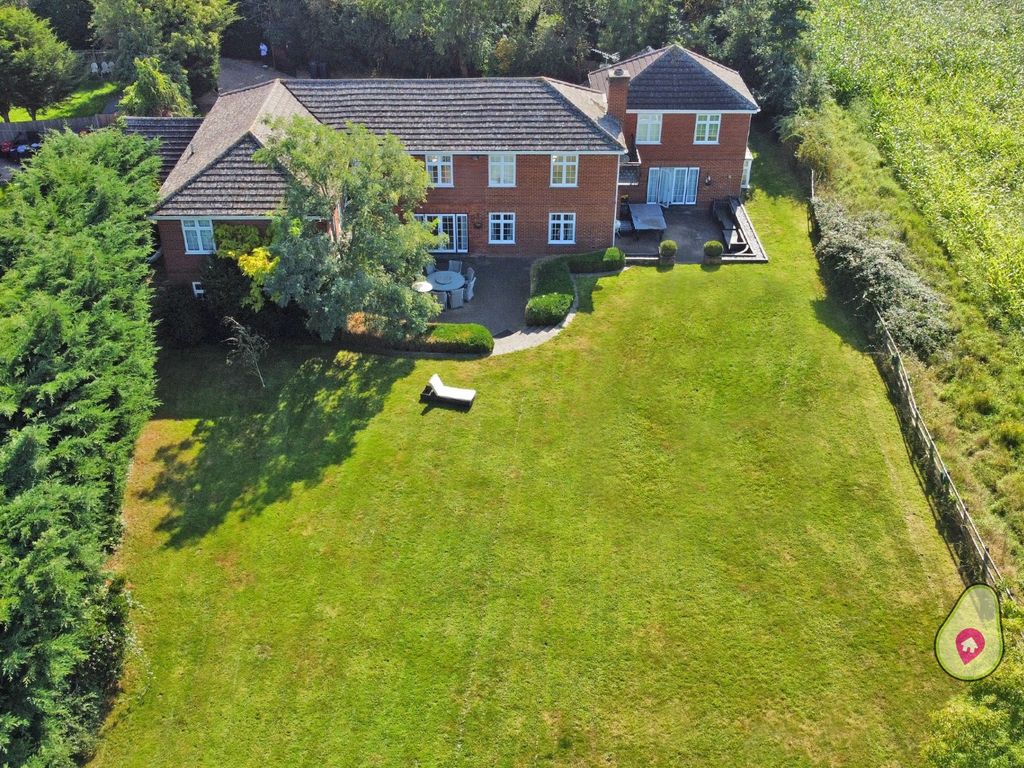 6 bed detached house for sale in Theale Road, Burghfield, Reading RG30, £1,550,000
