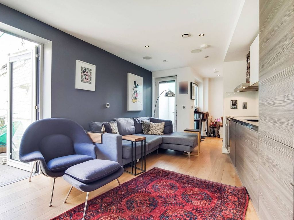 2 bed detached house for sale in Greenwich High Road, Greenwich SE10, £700,000