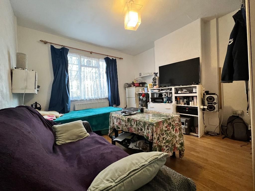 3 bed terraced house for sale in Old Oak Common Lane, East Acton, London W3, £564,950