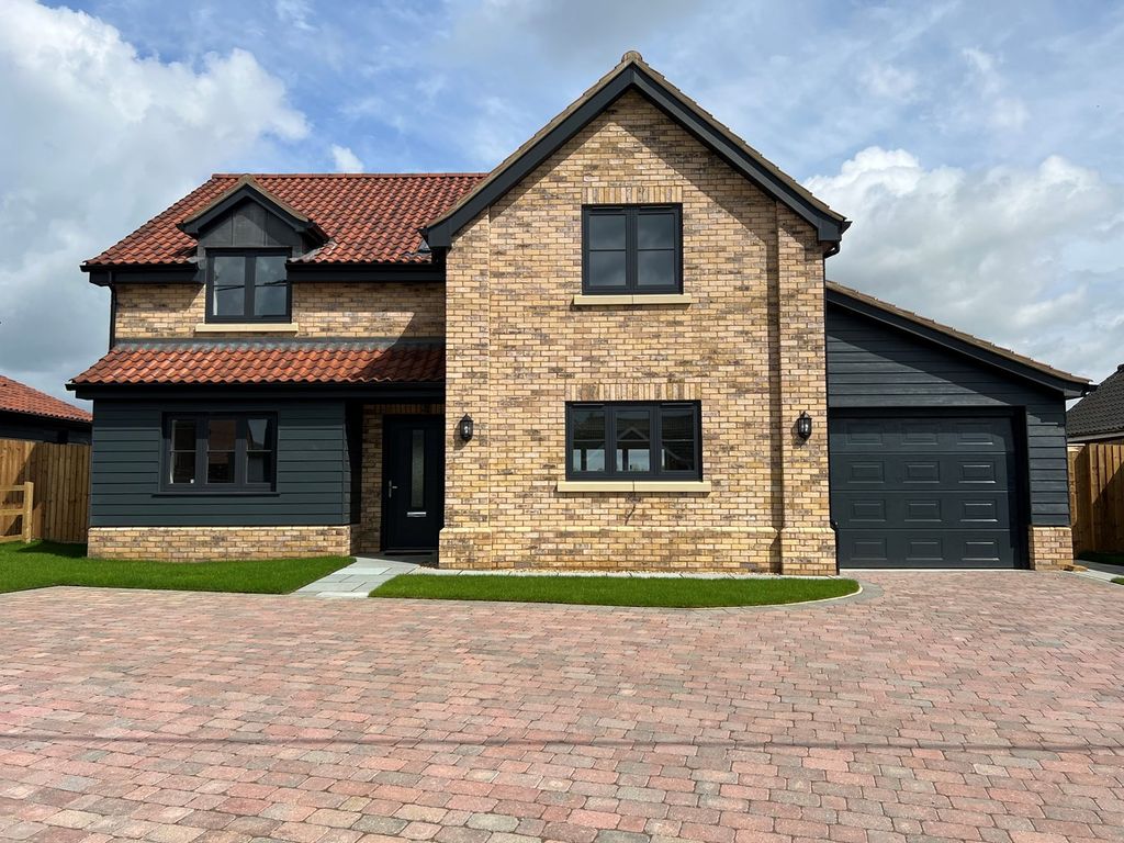 New home, 4 bed detached house for sale in Marham Road, Fincham, King