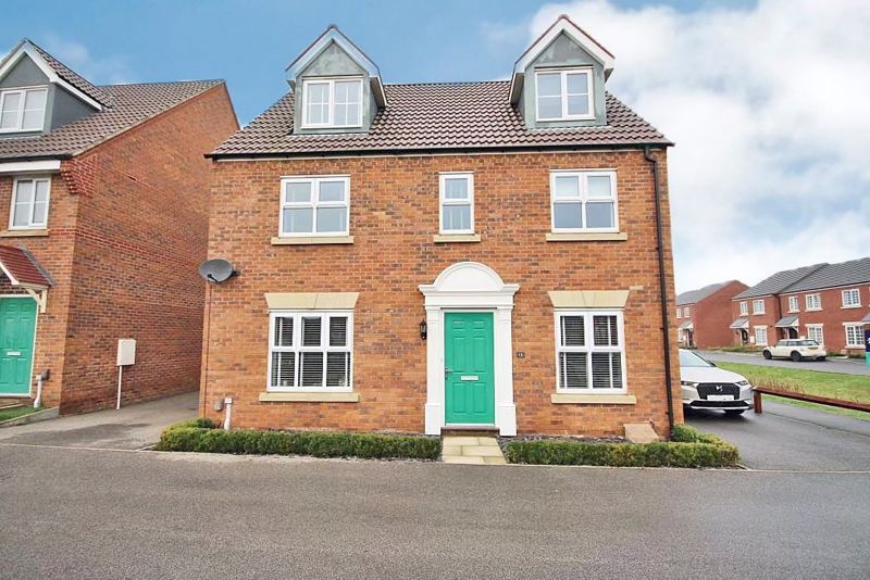 5 bed detached house for sale in Albatross Way, Louth LN11, £349,995