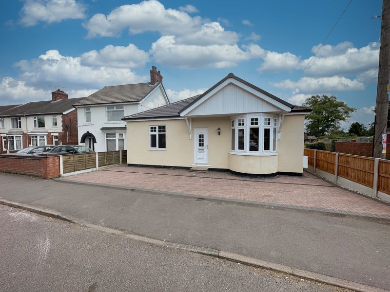 3 bed detached bungalow to rent in Ashby Road, Scunthorpe DN16, £775 pcm