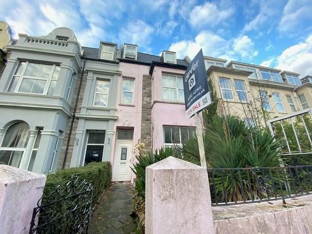 8 bed terraced house for sale in North Road East, Plymouth PL4, £370,000