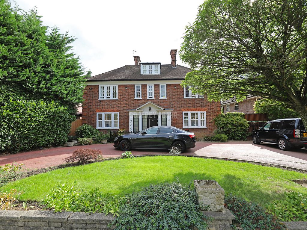 5 bed detached house for sale in The Bishops Avenue, London N2, £5,750,000