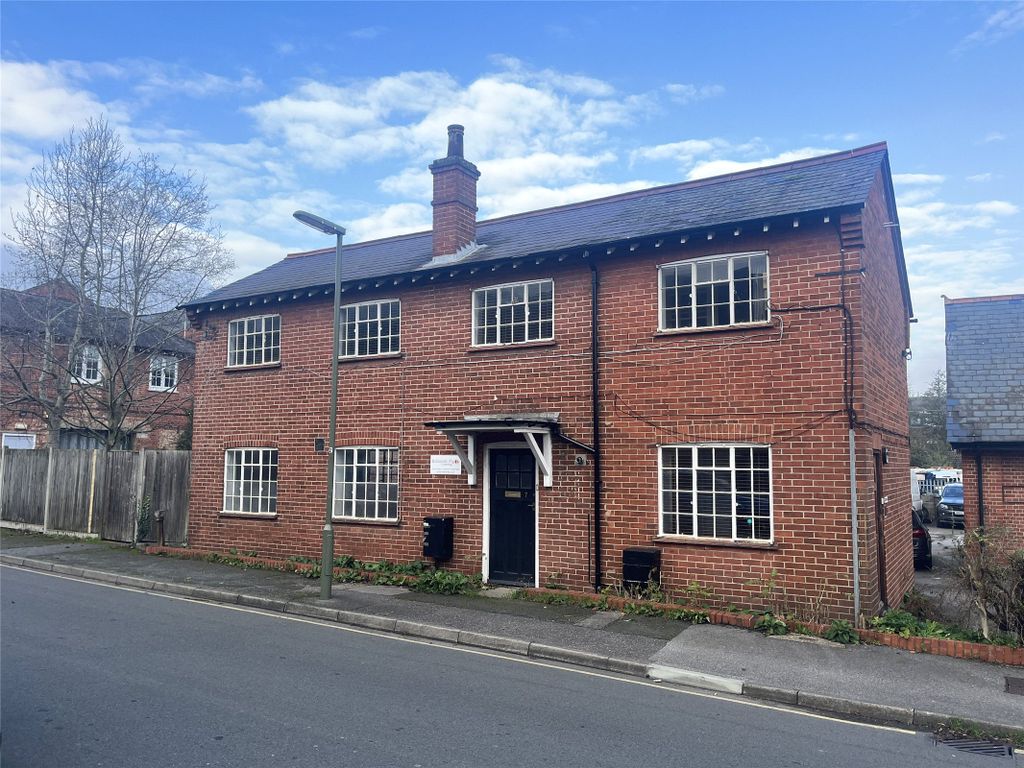 Office to let in Curtis Road, Dorking, Surrey RH4, £17,500 pa