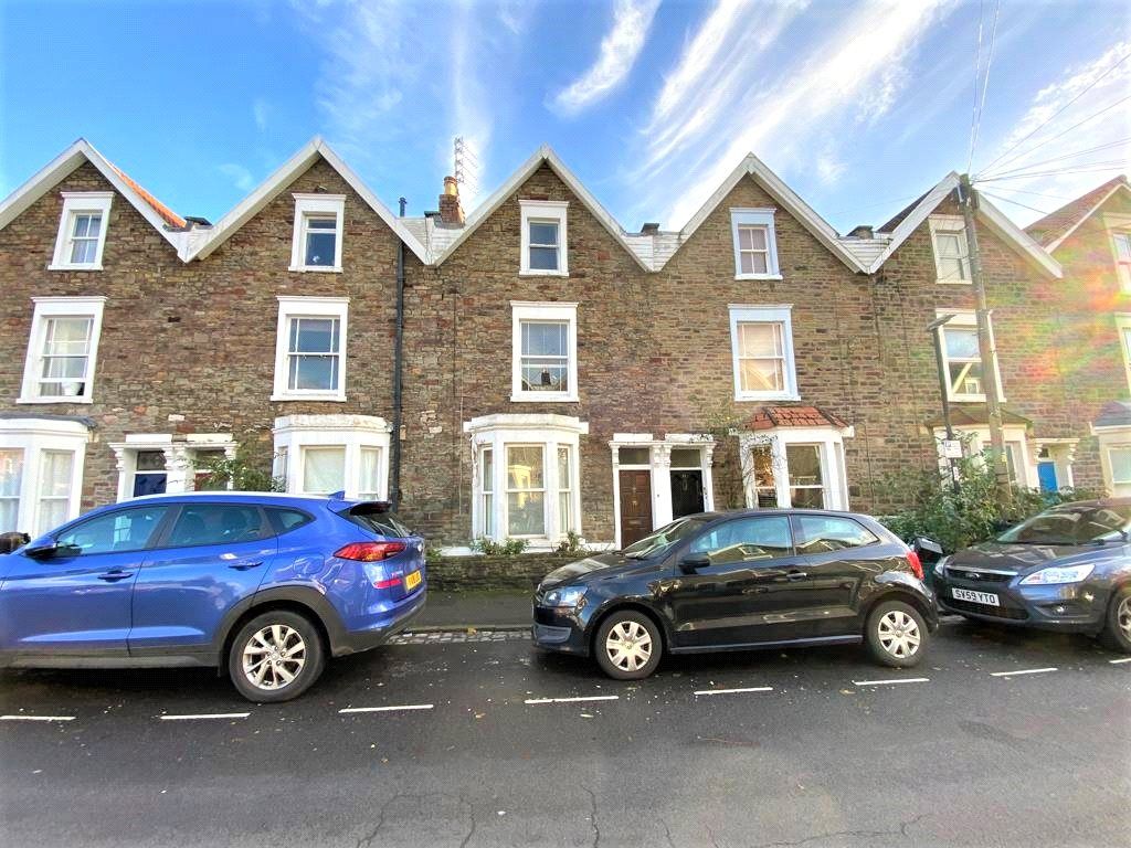 4 bed property to rent in Alma Vale Road, Bristol, Somerset BS8, £2,400 pcm
