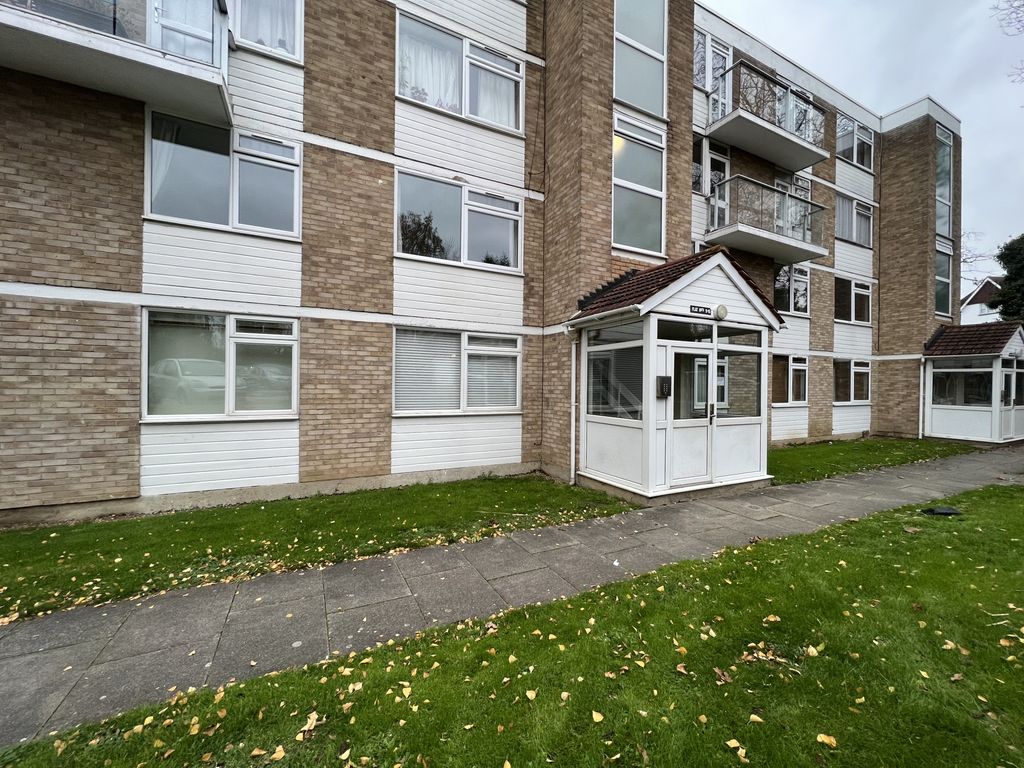 1 bed flat to rent in Pickwick Court, West Park SE9, £1,250 pcm