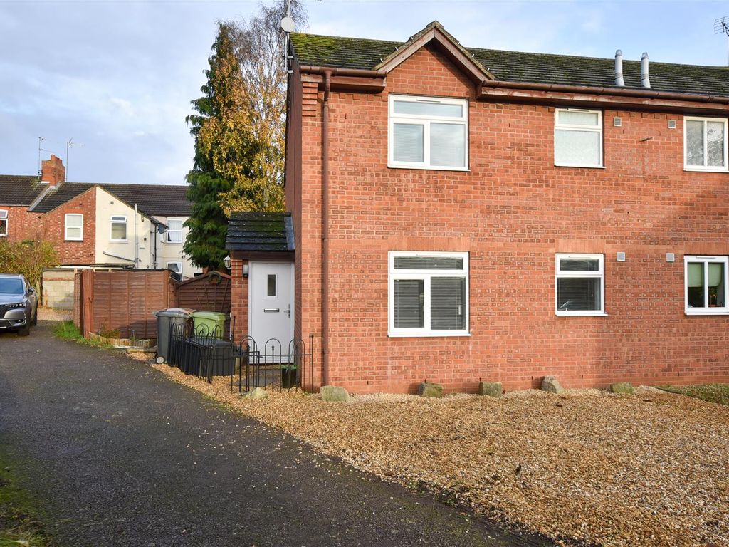 1 bed property to rent in Adams Close, Wellingborough NN8, £725 pcm