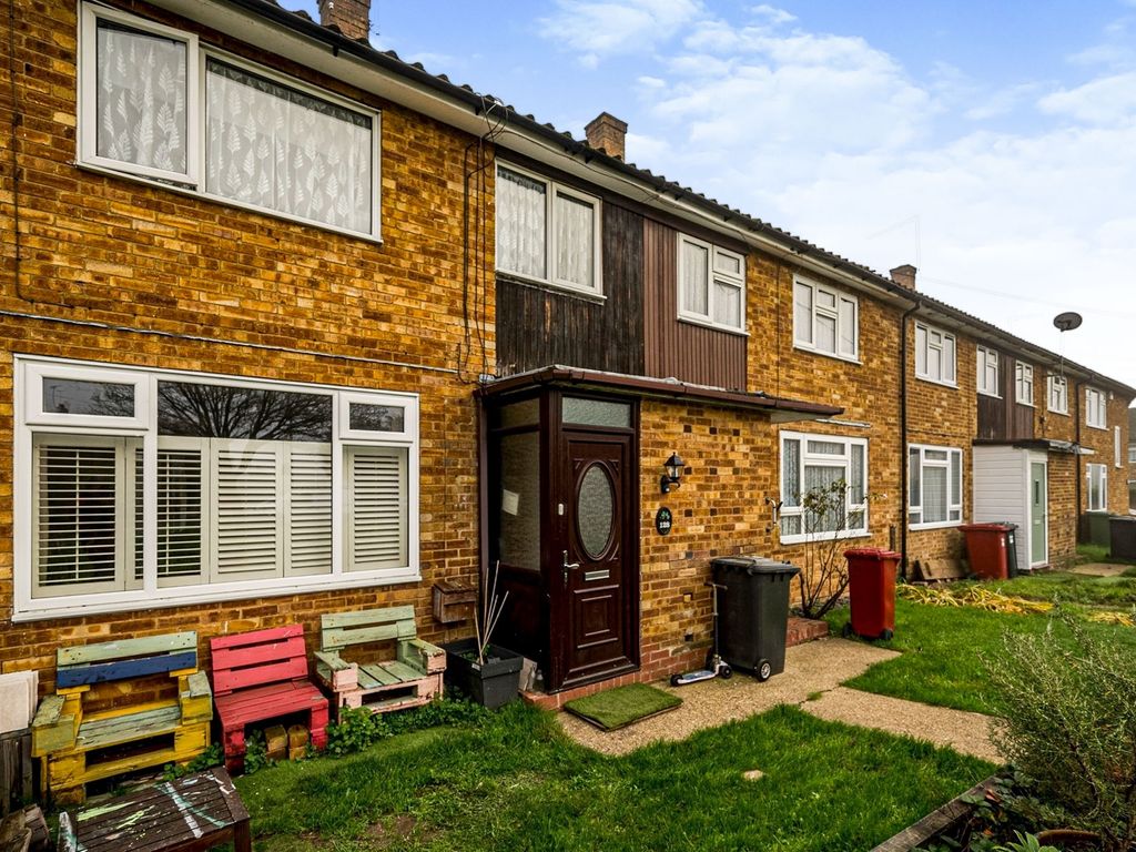 2 bed terraced house for sale in Rokesby Road, Slough SL2, £340,000