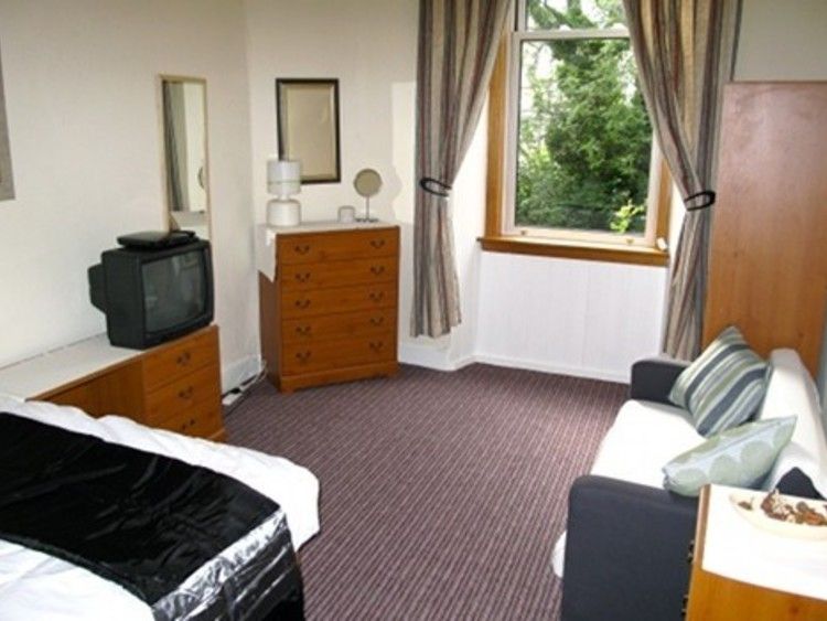 3 bed flat to rent in Bruntsfield Place, Bruntsfield EH10, £2,150 pcm