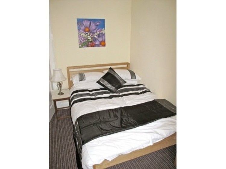 3 bed flat to rent in Bruntsfield Place, Bruntsfield EH10, £2,150 pcm