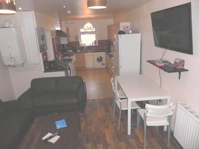 8 bed terraced house to rent in N/A, Birmingham B29, £3,189 pcm