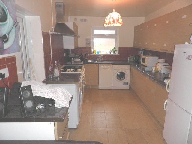 8 bed terraced house to rent in N/A, Birmingham B29, £3,189 pcm