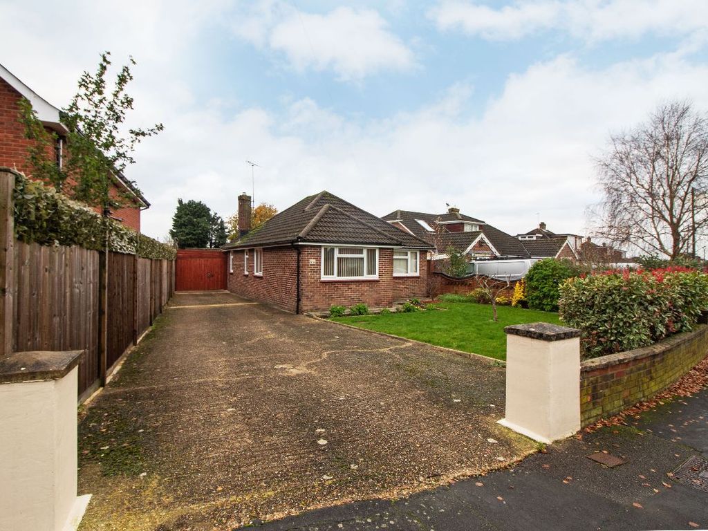 3 bed bungalow for sale in Pyrford Close, Waterlooville PO7, £350,000