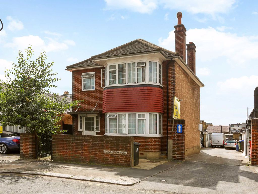 3 bed detached house for sale in Culmington Road, London W13, £750,000